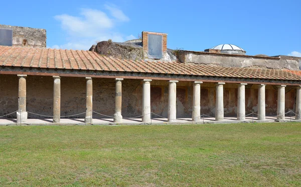 Peristylium in stabian Baden (terme stabiane), pompeii — Stockfoto