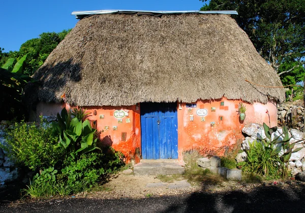 Rural home of the mayan descendants — Stock Photo, Image