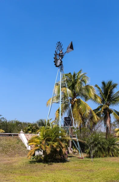 Windmill on the field — Stock Photo, Image