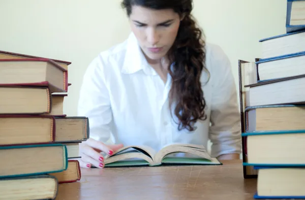 Nachholbedarf bei einigen Studien — Stockfoto