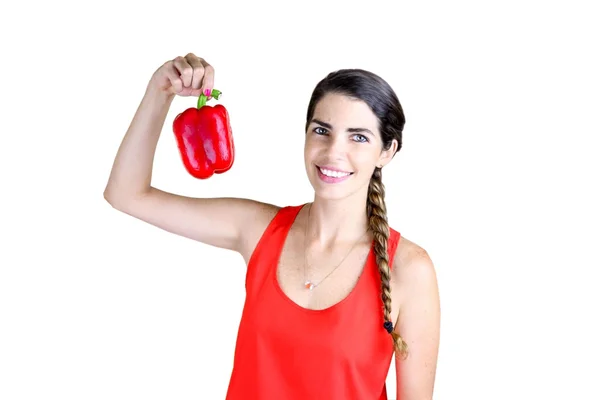 Mujer bonita sosteniendo una papaya fresca — Foto de Stock