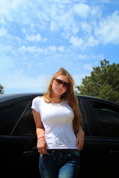 Girl and car — Stock Photo, Image