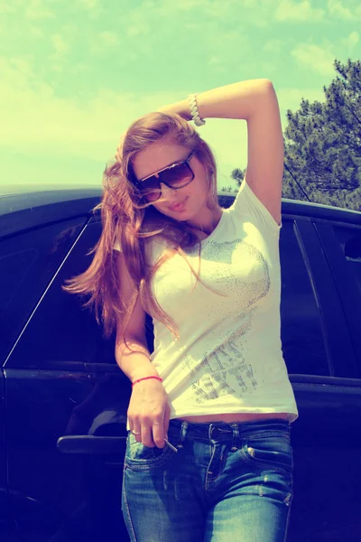 Girl and car — Stock Photo, Image