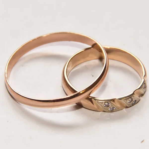 Evlilik yüzükleri.