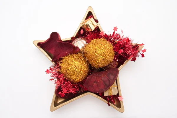 Plato en forma de estrella con burbuja de Navidad y decoración de Navidad — Foto de Stock