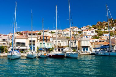 Poros Adası