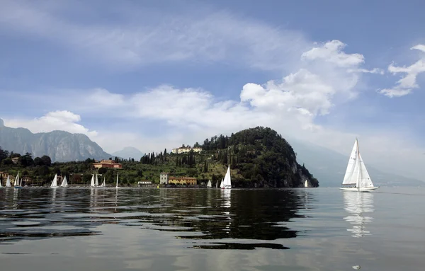 Panorama na jezeře como — Stock fotografie