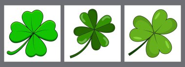 Üç ve Dört Yaprak Yoncaları beyaz üzerine izole edilmiş