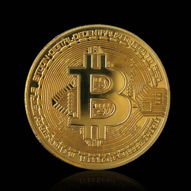 Altın Bitcoin siyah arkaplanda izole