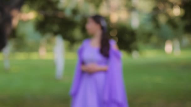 Smooth Focus Movement Bokeh Portrait Young Attractive Woman Make Medieval — Stock Video