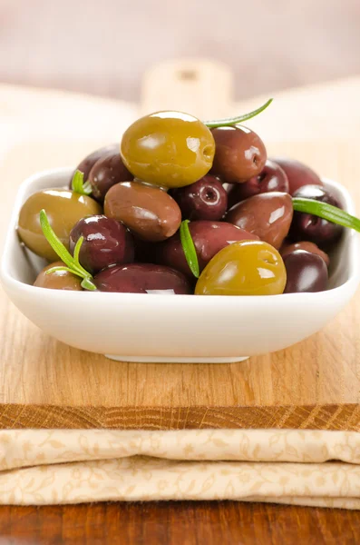 Assortment of marinated olives in a small bowl — Stock Photo, Image