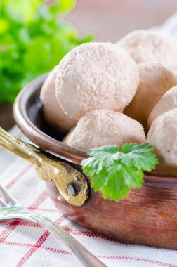 Asya tarzı balık ve karides köfte