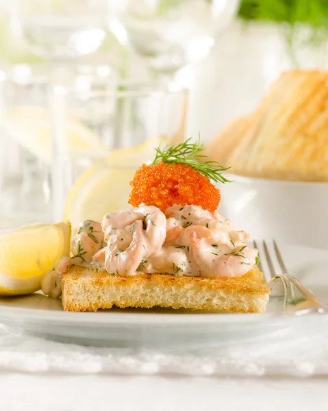Srimp and caviar appetizer — Stock Photo, Image