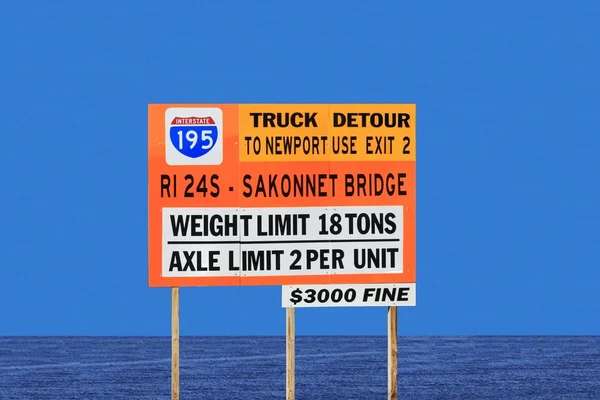 Bridge detour sign. — Stock Photo, Image