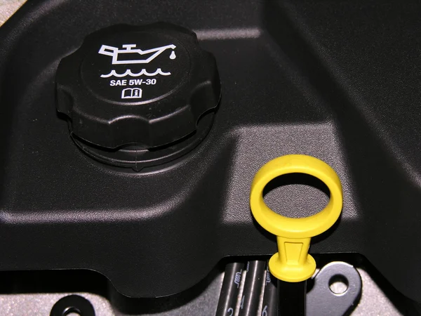 motor yağ yağ çubuğu ve yağ kapağı