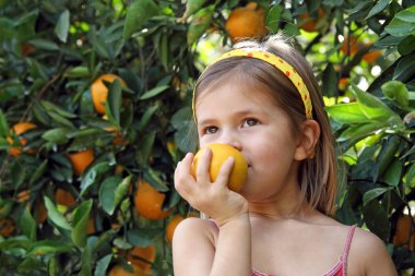 Kız orange Grove