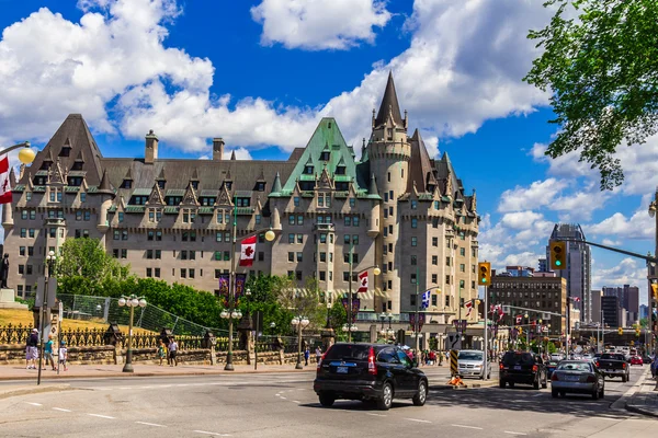 Ottawas altes château laurier hotel — Stockfoto