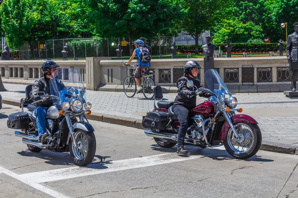 Twee motorfietsen — Stockfoto