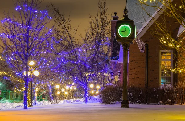 güzel, eski bir tarzı yeşil saat