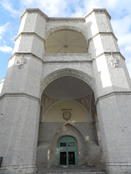 Eglise gothique blanche . — Photo