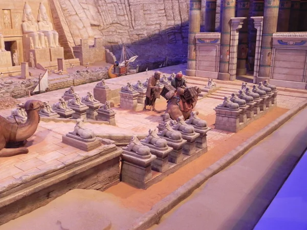 sphynxes Caddesi minyatür Luksor Tapınağı.