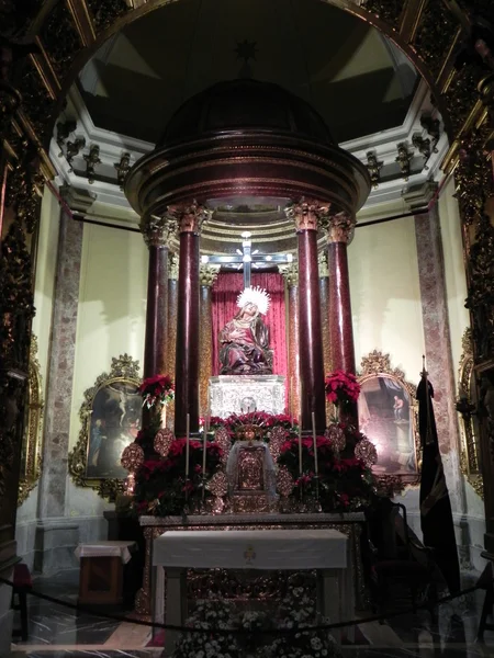 The Virgin in a small temple. — Stock Photo, Image