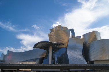 Bilbao Guggenheim museun bir görüntü. (İspanya)