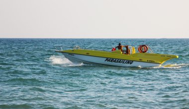 hareketli deniz tekne