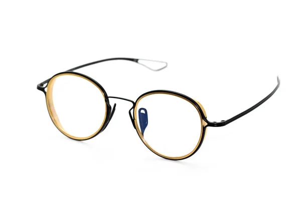 以白色背景 眼镜为背景的现代时髦眼镜形象 — 图库照片