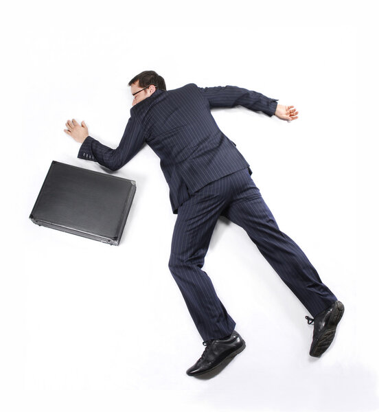 Измученный бизнесмен на белом фоне
.