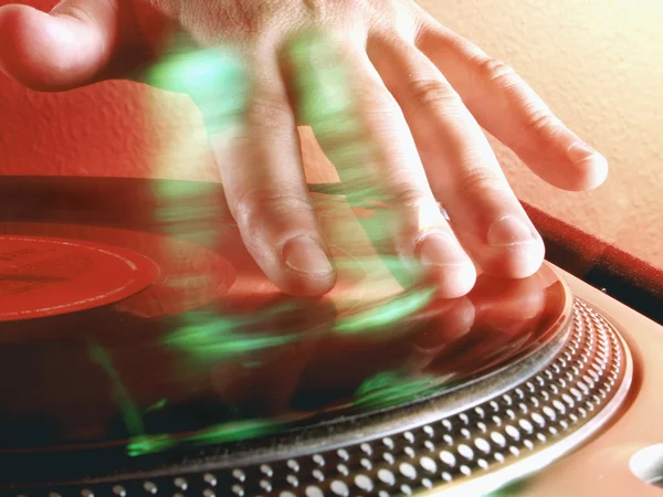 Detail of a disc jockey hands. — Stock Photo, Image