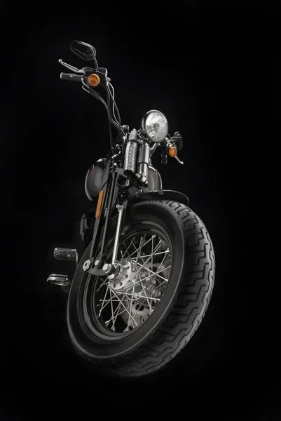 Motorrad auf schwarzem Hintergrund — Stockfoto
