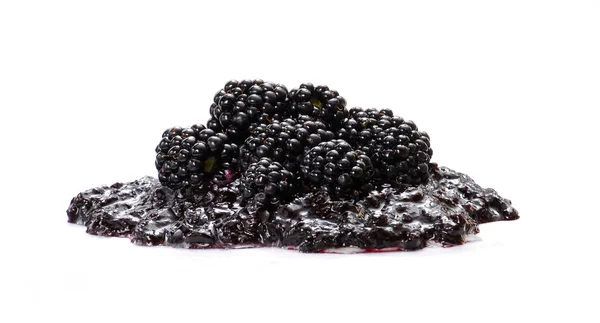 Natuurlijke blackberry jam en zwarte bessen — Stockfoto