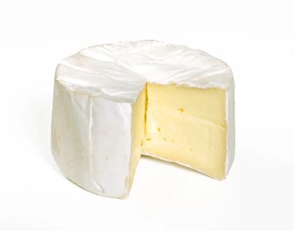 흰색 바탕에 브리 치즈의 스택 — 스톡 사진