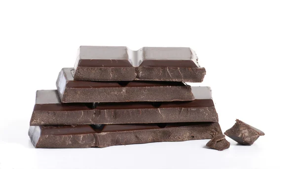 Barra de chocolate sobre fondo blanco. —  Fotos de Stock