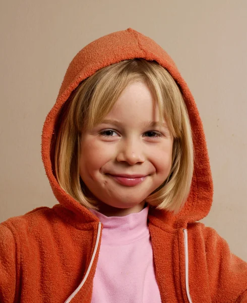 Küçük kız istirahat portre — Stok fotoğraf