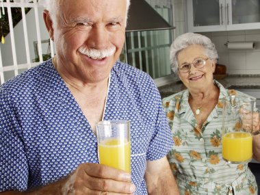 içme ve portakal suyu mutfak at dökme büyük veliler.