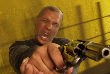 terörist ya da bir hırsız çalmak