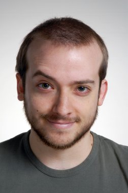 anlamlı ve mutlu genç adam portrait.man dikkat.