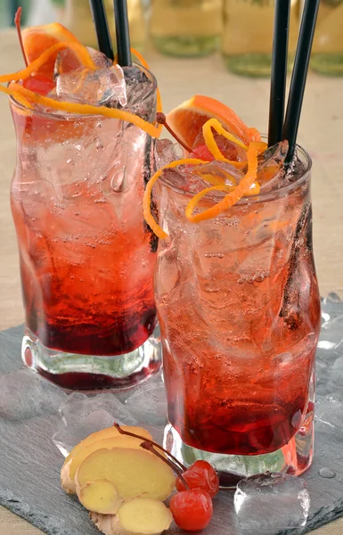 Cherry alcoholic cocktail drinks — Stock Photo, Image