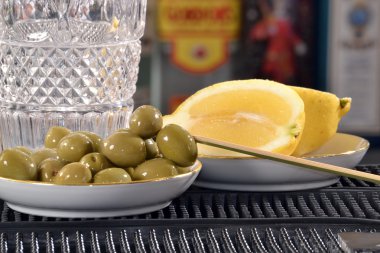 zeytin ve limon kokteyl