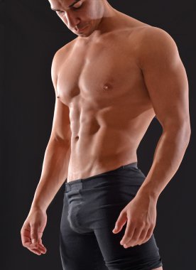 atletik güçlü bir adam