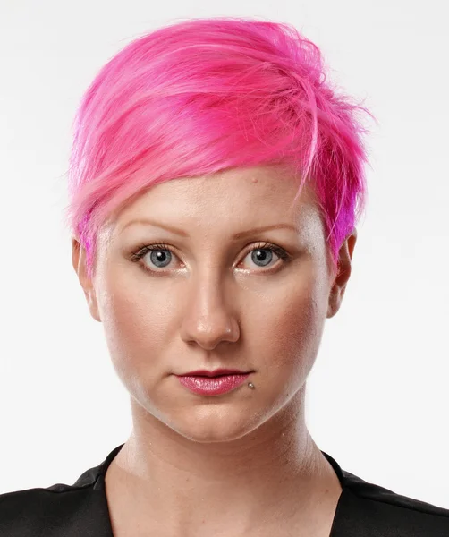 Różowe włosy kobieta punk — Zdjęcie stockowe