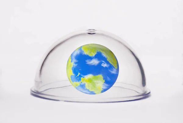 Planet Earth Globe Protection Helmet Isolation Pollution Air Risk Concept — Stock Photo, Image