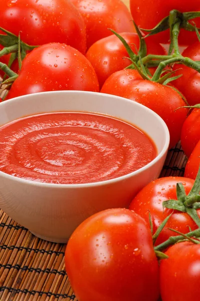 Prato Creme Tomate Fundo Tomates Frescos — Fotografia de Stock