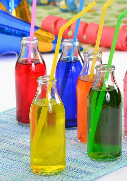 Colorgul Cola Soda Boissons Pailles Bouteilles Rafraîchissement Sur Fond Table — Photo