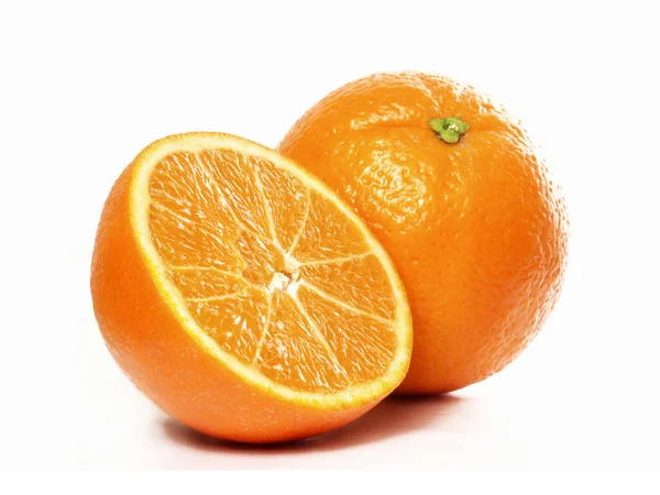 Färsk Halverad Orange Isolerad Vit Bakgrund — Stockfoto