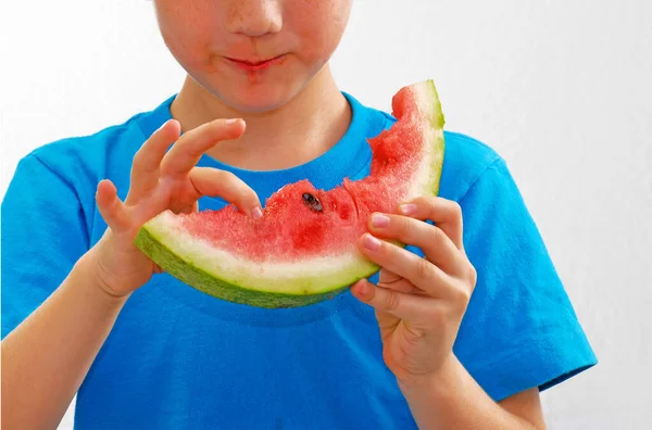 Kind Eten Watermeloen Witte Achtergrond — Stockfoto