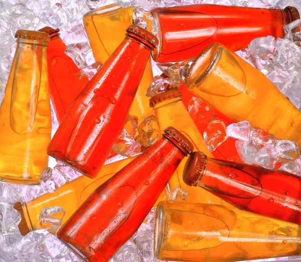 Frascos Bebida Aperitivo Colorido Fundo Congelador Adega Gelo — Fotografia de Stock