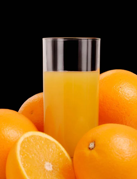 Apelsinjuice Glas Apelsinjuice Frukter Svart Bakgrund — Stockfoto